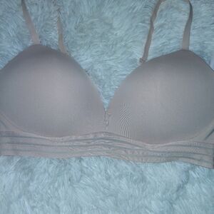 Auden Tan Size 32D Bra with Underwire Support No Wire, Super Confy, New W Tag.